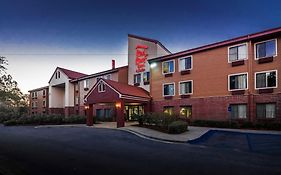 Red Roof Inn & Suites Savannah Airport